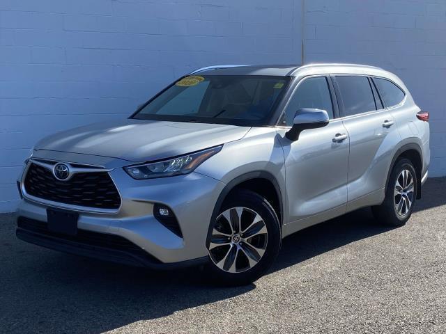 used 2020 Toyota Highlander car, priced at $32,995