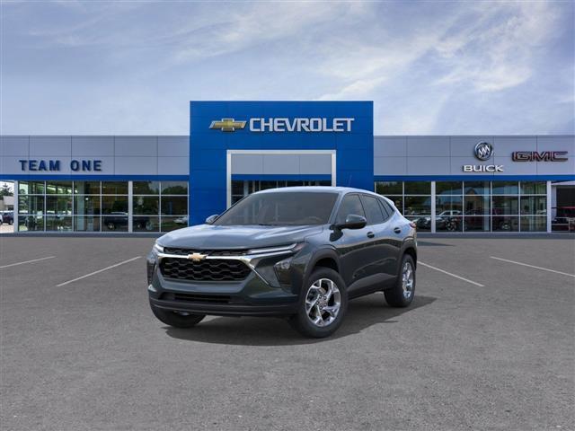 new 2025 Chevrolet Trax car, priced at $23,550