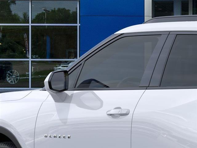 new 2025 Chevrolet Blazer car, priced at $38,395