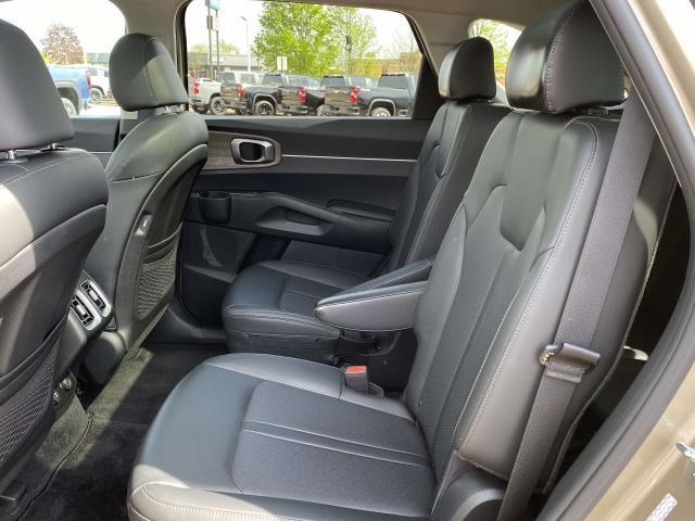 used 2021 Kia Sorento car, priced at $26,995