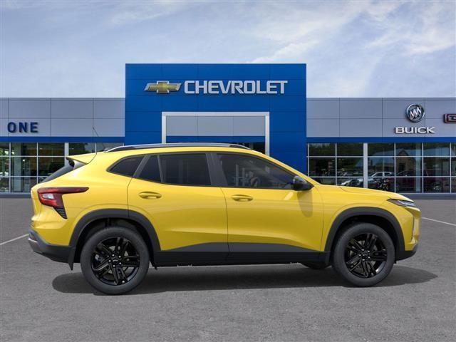 new 2025 Chevrolet Trax car, priced at $28,495
