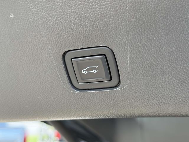 used 2021 Chevrolet Traverse car, priced at $24,995