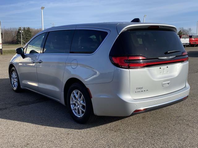 used 2023 Chrysler Pacifica car, priced at $24,700