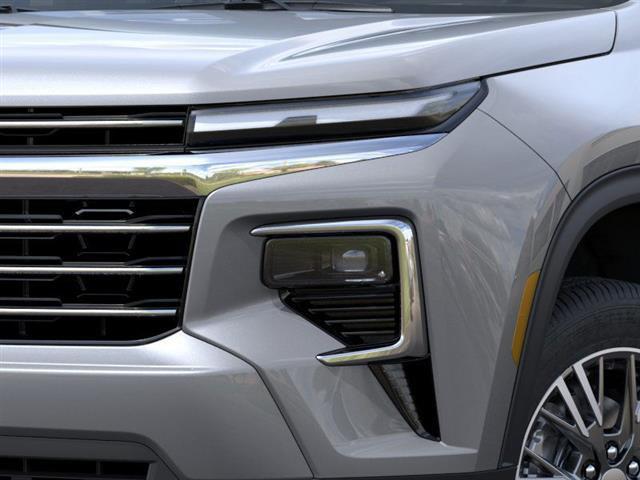 new 2025 Chevrolet Traverse car