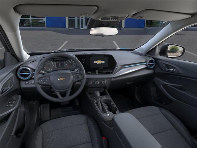 new 2025 Chevrolet Trax car