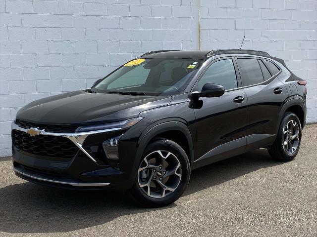 used 2025 Chevrolet Trax car, priced at $23,500