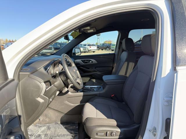 used 2023 Chevrolet Traverse car, priced at $29,995