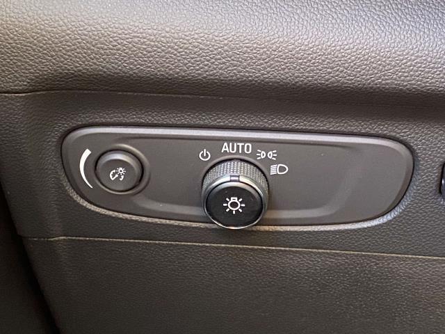 used 2022 Buick Envision car, priced at $25,995