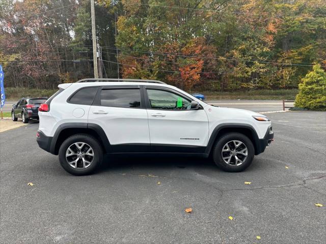 used 2015 Jeep Cherokee car, priced at $13,900