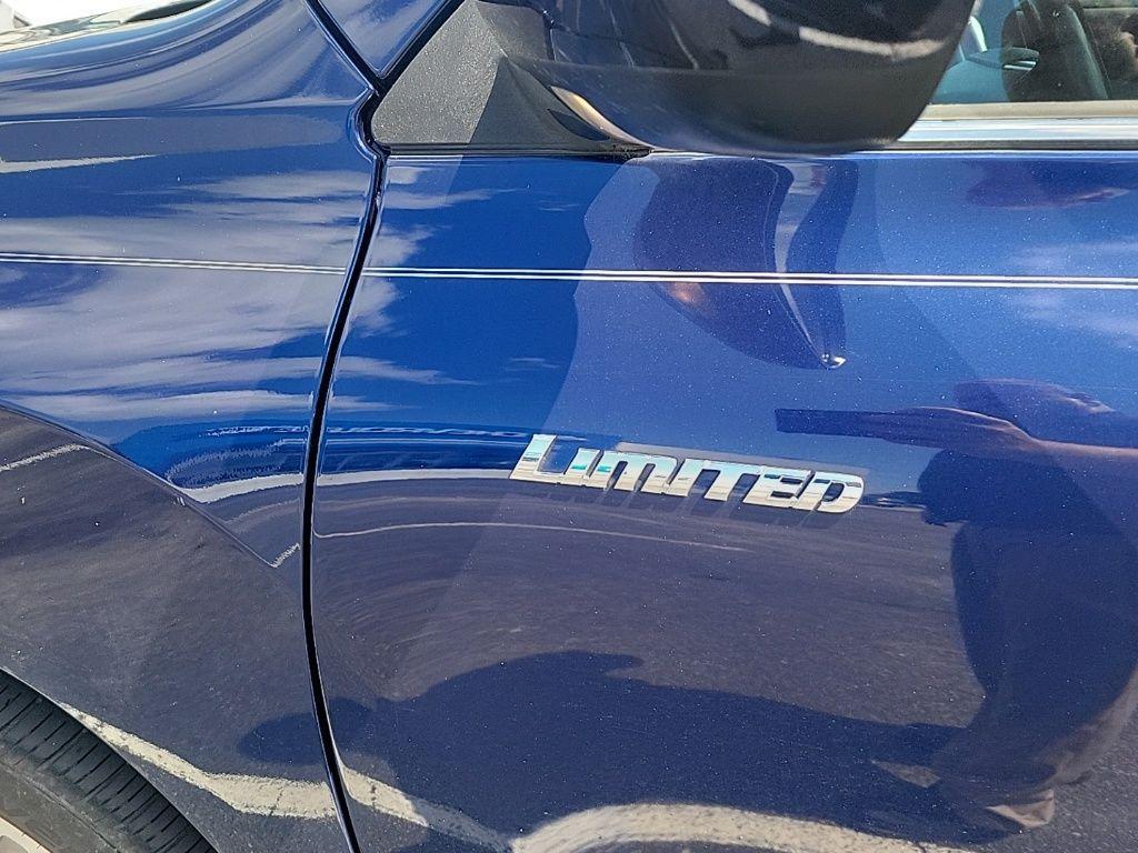 used 2013 Toyota Highlander car, priced at $11,000