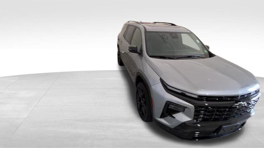 used 2025 Chevrolet Traverse car, priced at $51,500
