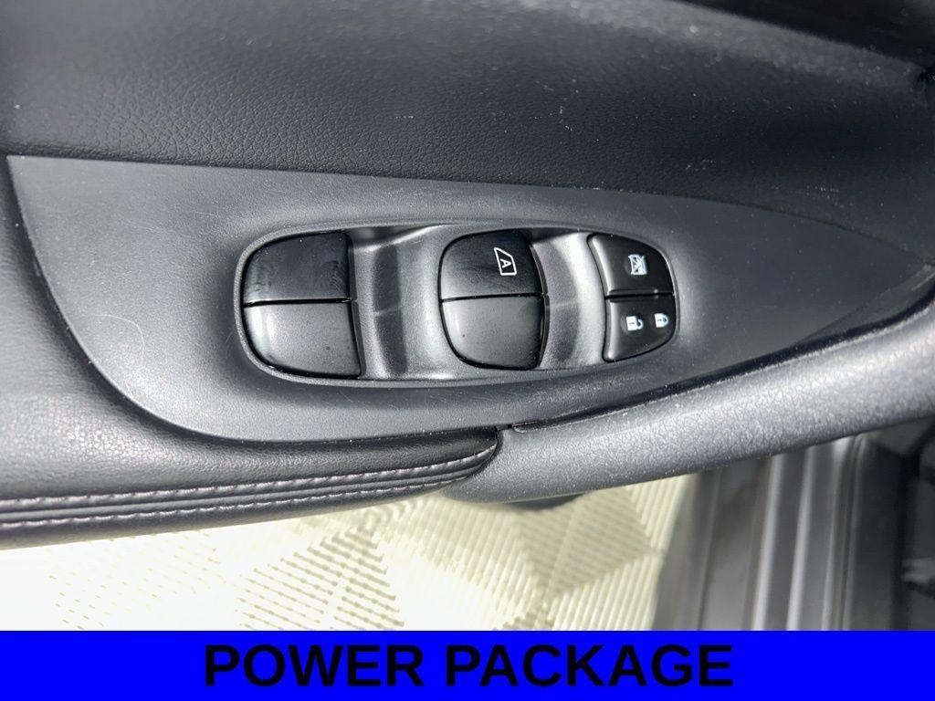 used 2019 Nissan Rogue car, priced at $17,536