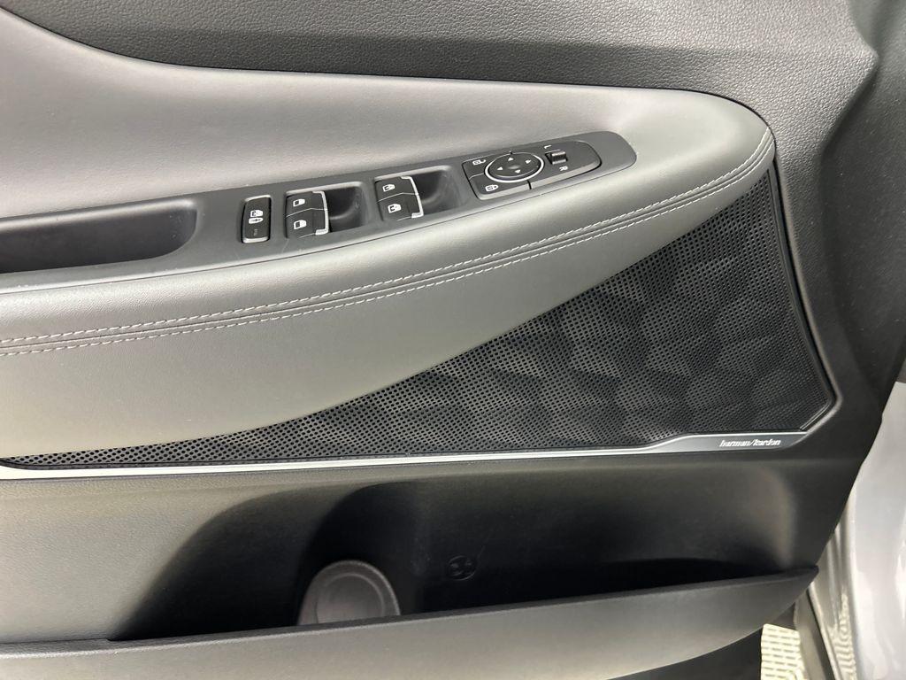 used 2023 Hyundai Santa Fe car, priced at $25,000