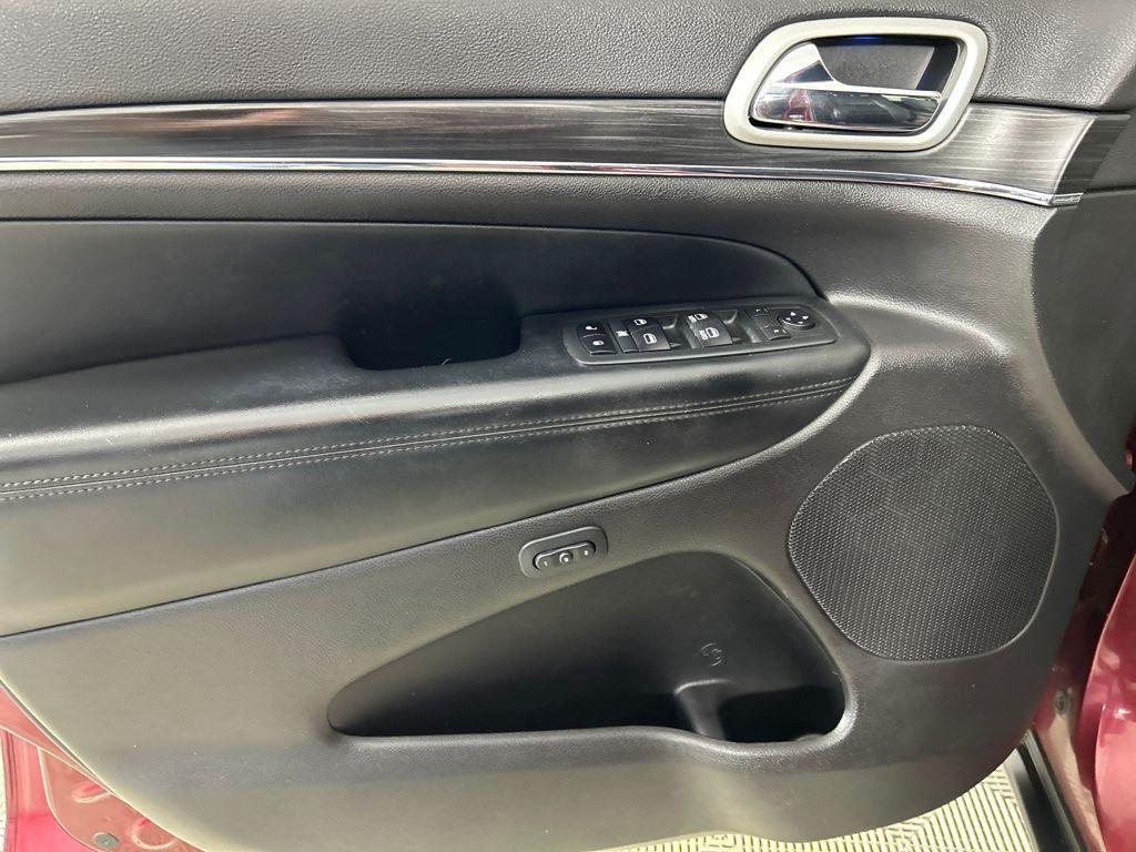 used 2021 Jeep Grand Cherokee car, priced at $24,734