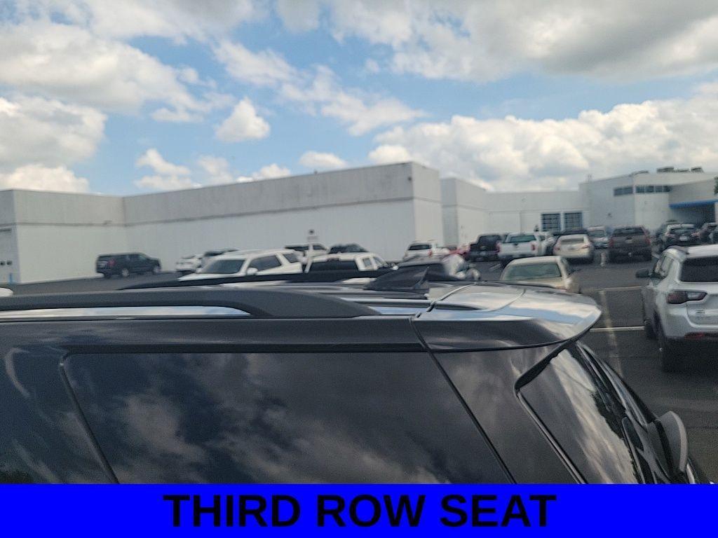 used 2022 Chevrolet Traverse car, priced at $31,722