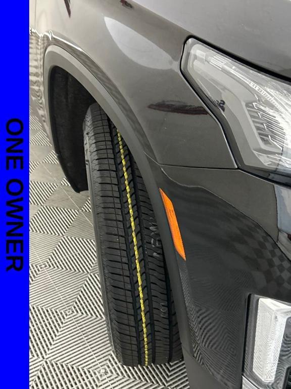 used 2022 Chevrolet Traverse car, priced at $27,763