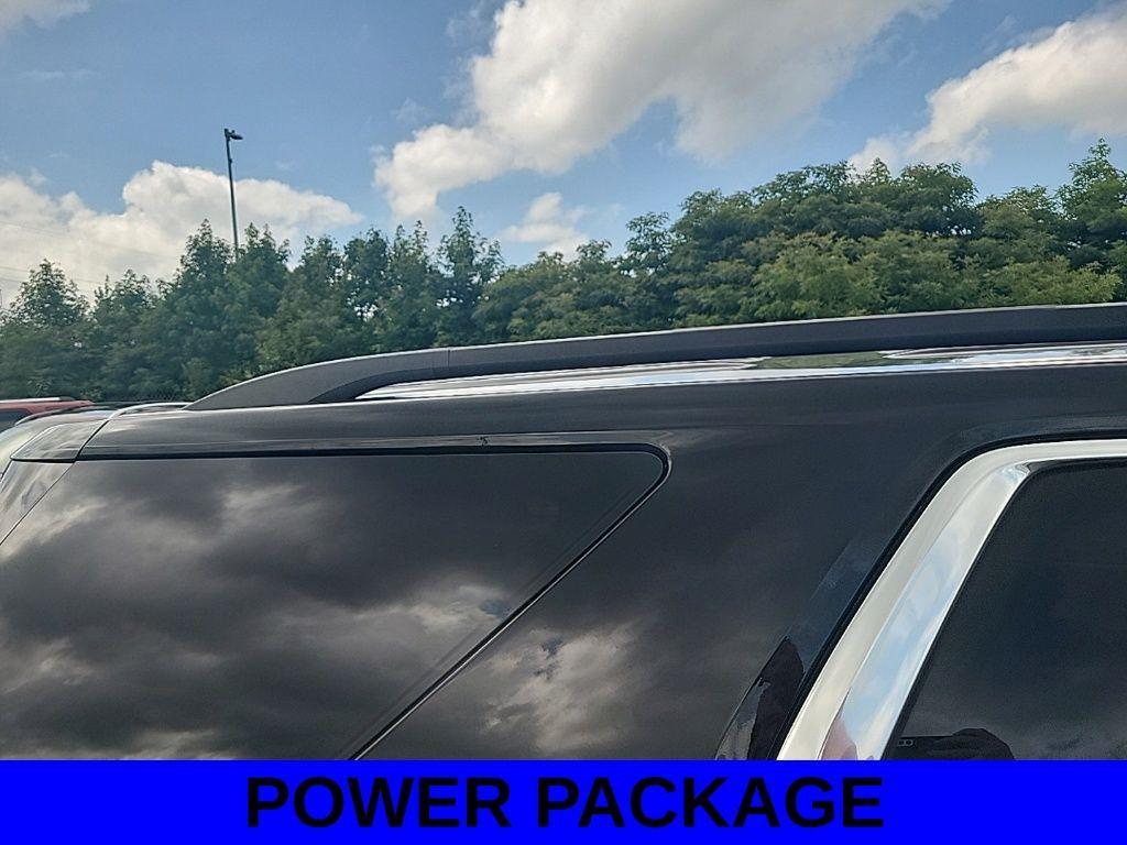 used 2022 Chevrolet Traverse car, priced at $31,722