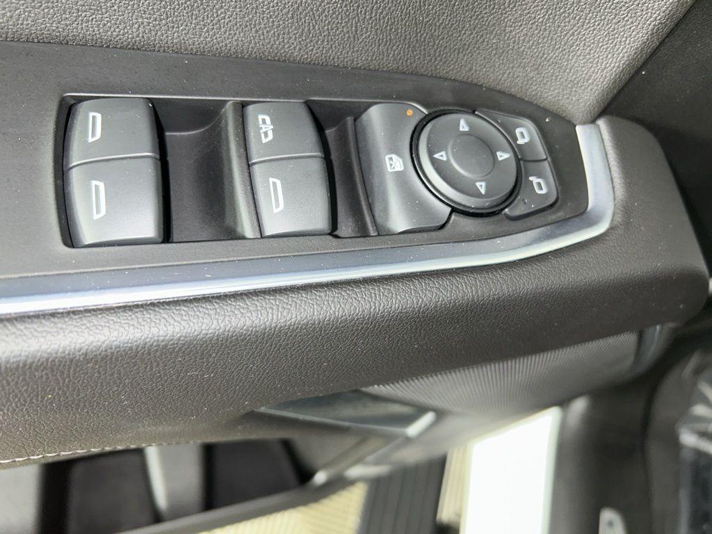 used 2022 Chevrolet Silverado 1500 car, priced at $36,026