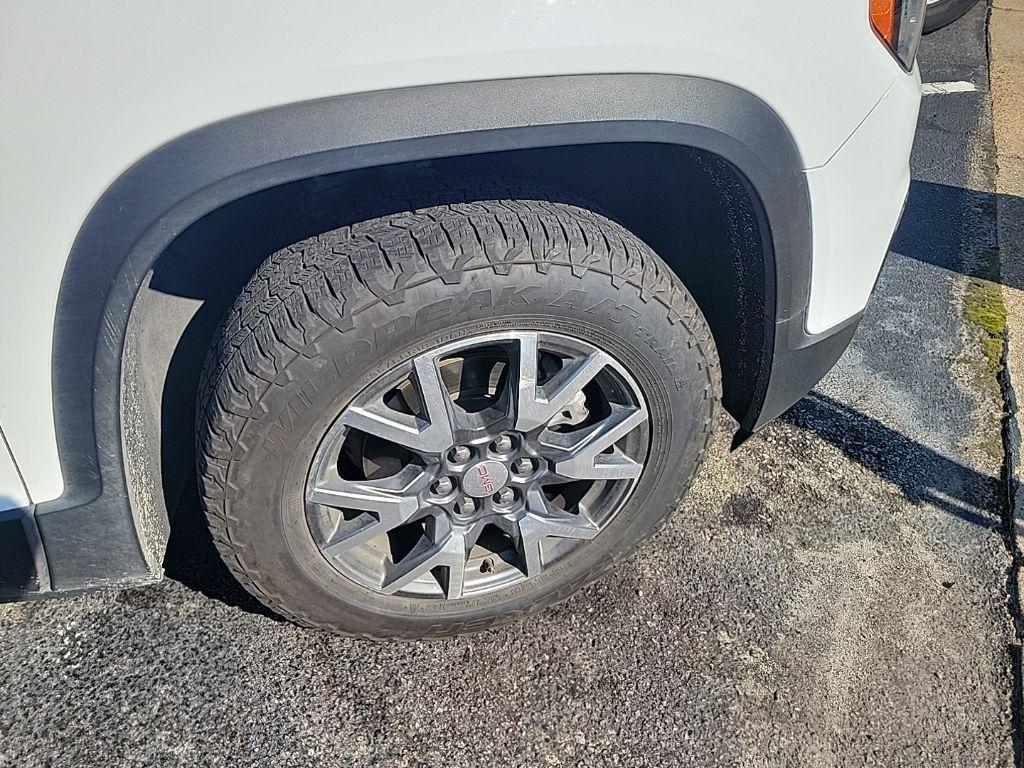 used 2023 GMC Acadia car, priced at $23,600