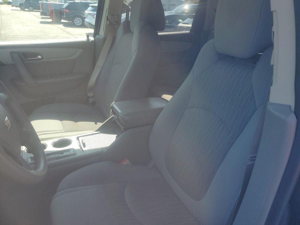 used 2014 Chevrolet Traverse car, priced at $6,880