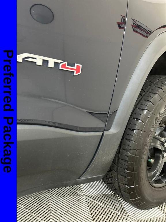 used 2022 GMC Acadia car, priced at $30,950