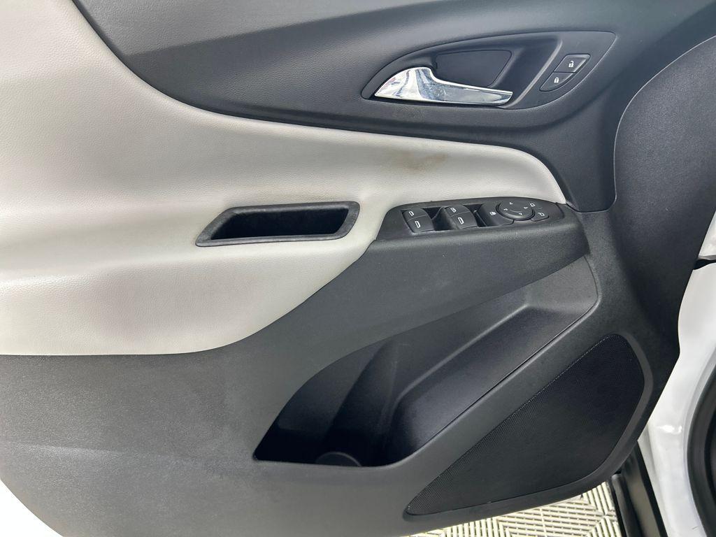 used 2021 Chevrolet Equinox car, priced at $15,299