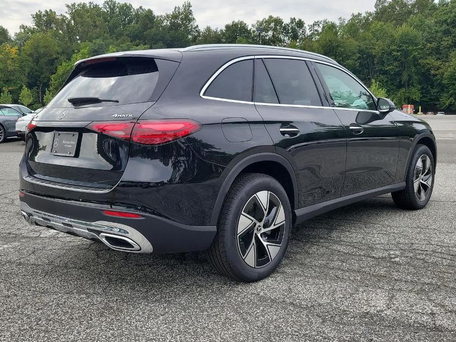 new 2024 Mercedes-Benz GLC 300 car, priced at $52,165