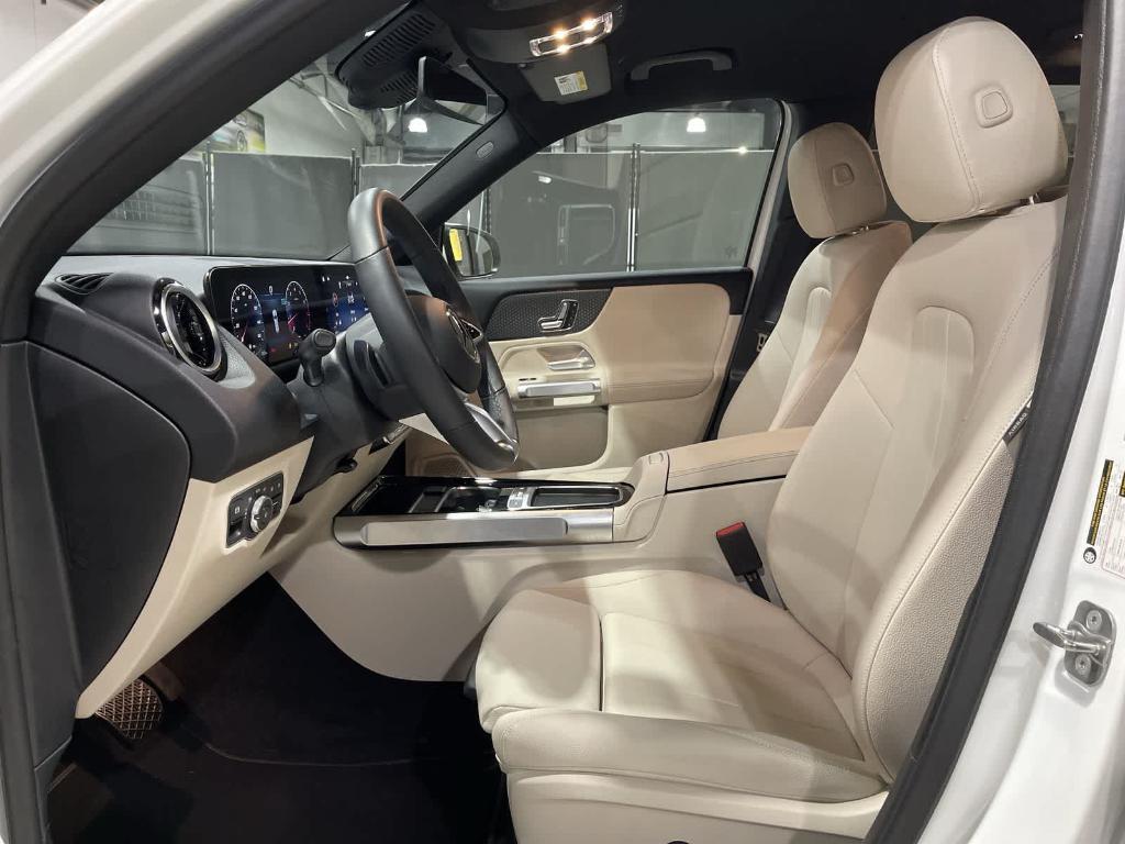 used 2025 Mercedes-Benz GLB 250 car, priced at $39,998