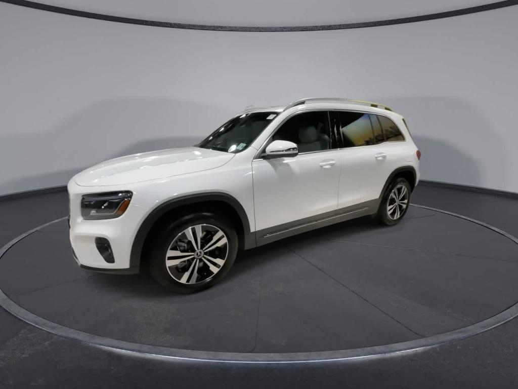 used 2025 Mercedes-Benz GLB 250 car, priced at $39,998