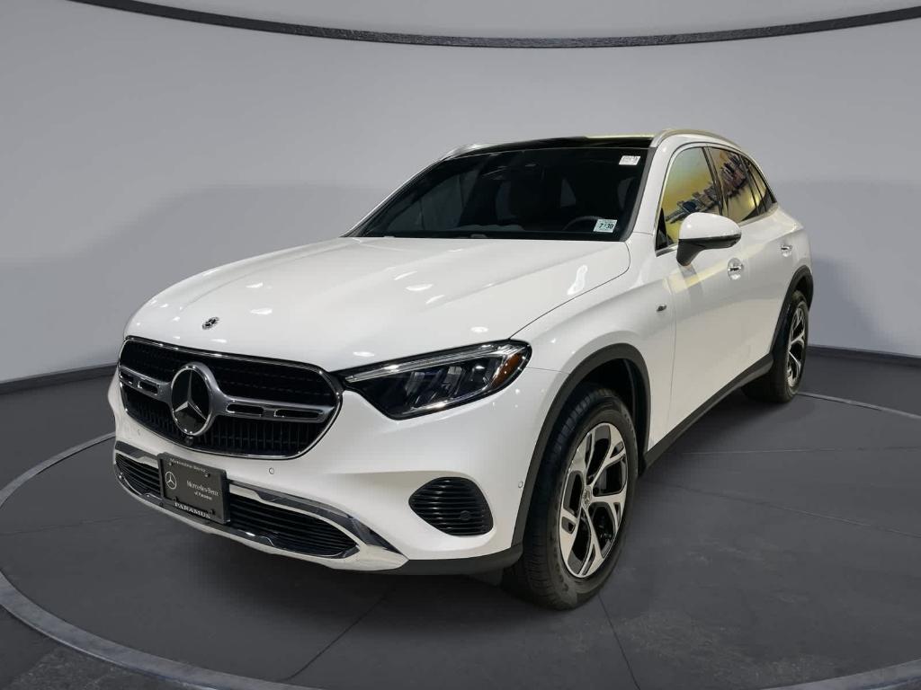 used 2025 Mercedes-Benz GLC 350e car, priced at $59,998