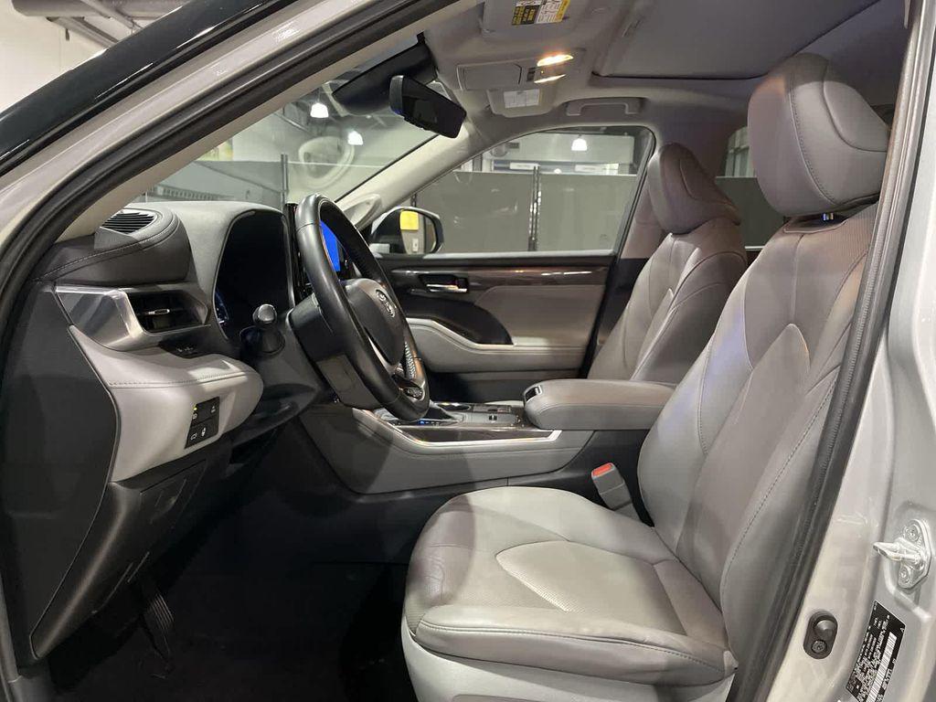 used 2023 Toyota Highlander Hybrid car, priced at $41,778