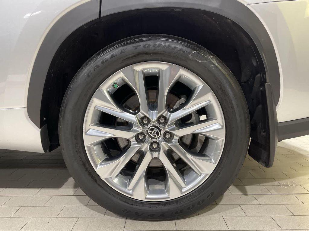 used 2023 Toyota Highlander Hybrid car, priced at $41,778