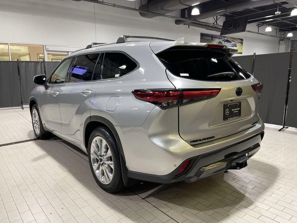 used 2023 Toyota Highlander Hybrid car, priced at $41,778