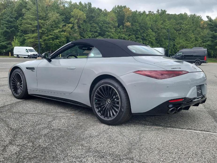 new 2024 Mercedes-Benz AMG SL 43 car, priced at $119,835