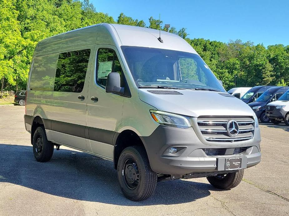 new 2024 Mercedes-Benz Sprinter 2500 car, priced at $78,106