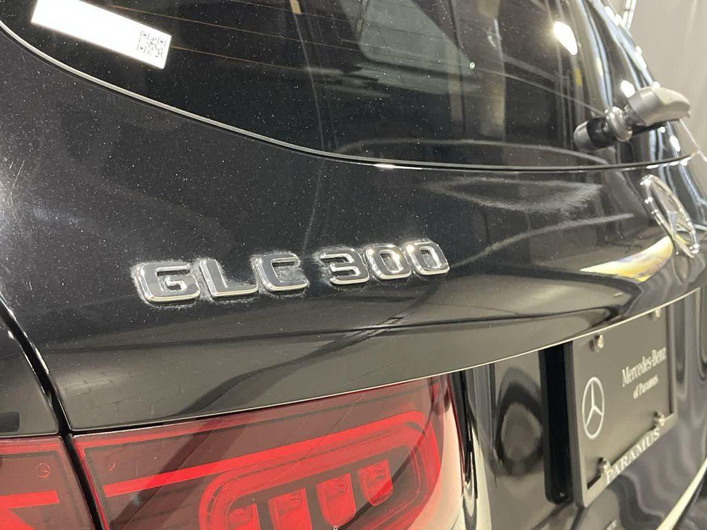 used 2022 Mercedes-Benz GLC 300 car, priced at $31,356