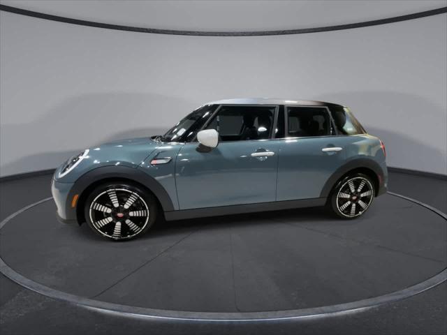 used 2023 MINI Hardtop car, priced at $25,648