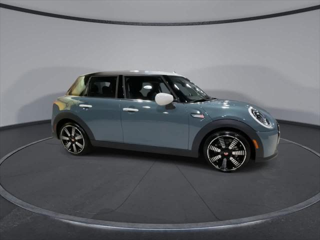 used 2023 MINI Hardtop car, priced at $25,648
