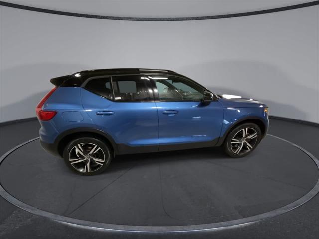 used 2021 Volvo XC40 car, priced at $21,300