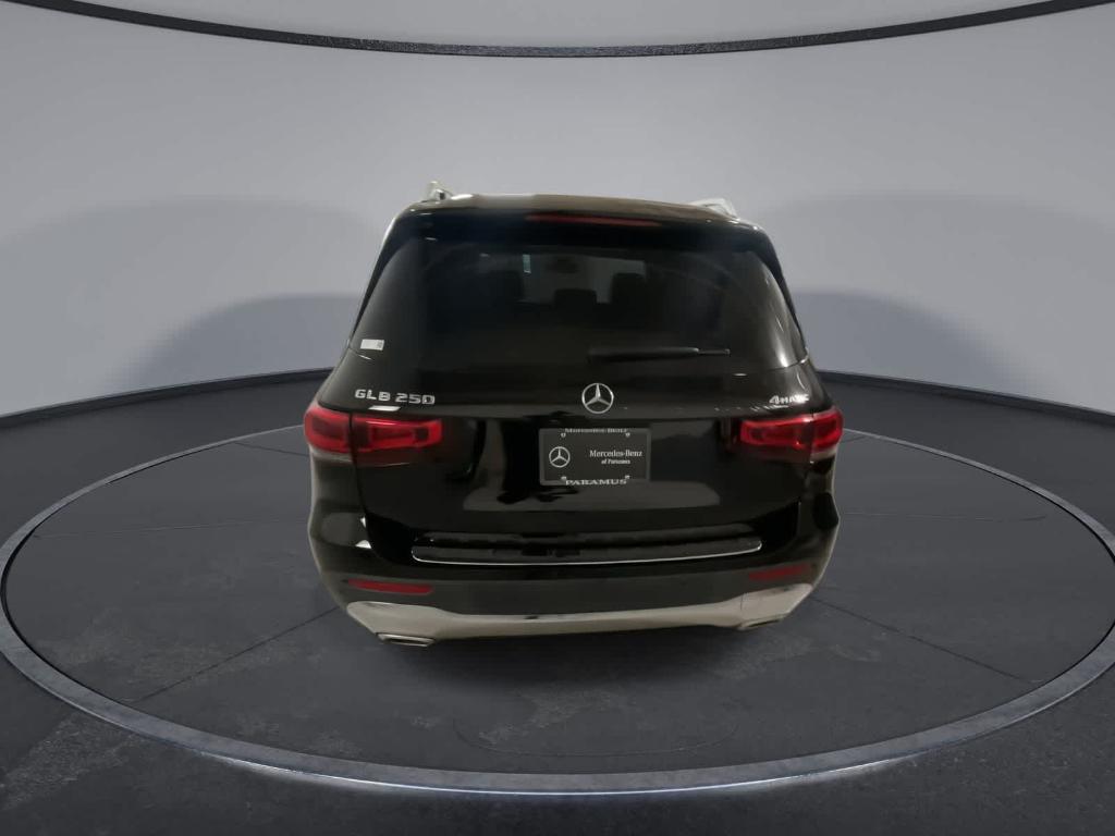 used 2022 Mercedes-Benz GLB 250 car, priced at $33,063