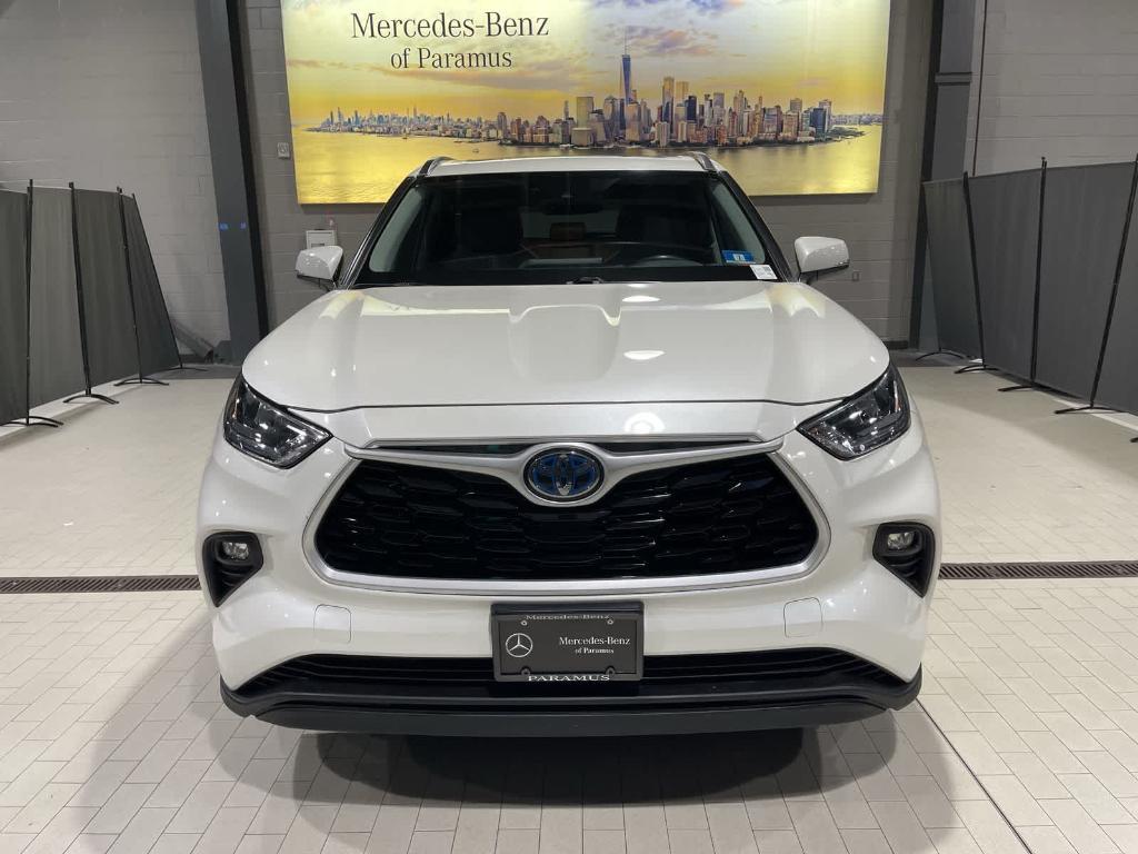 used 2020 Toyota Highlander Hybrid car, priced at $30,962