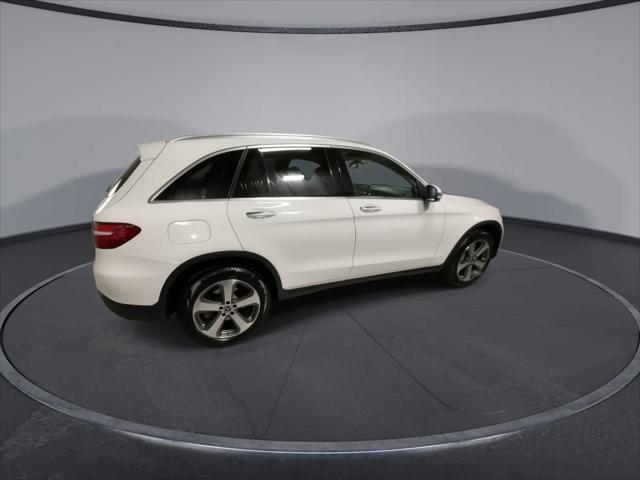 used 2019 Mercedes-Benz GLC 300 car, priced at $24,202