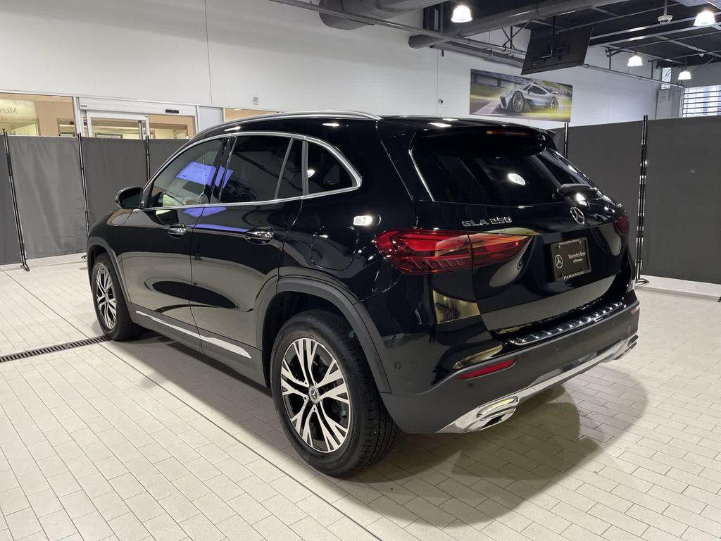 used 2025 Mercedes-Benz GLA 250 car, priced at $39,997