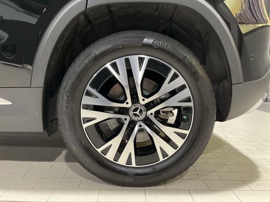 used 2025 Mercedes-Benz GLA 250 car, priced at $39,997