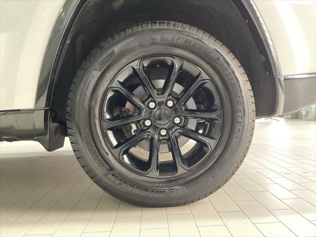 used 2014 Jeep Grand Cherokee car, priced at $14,337