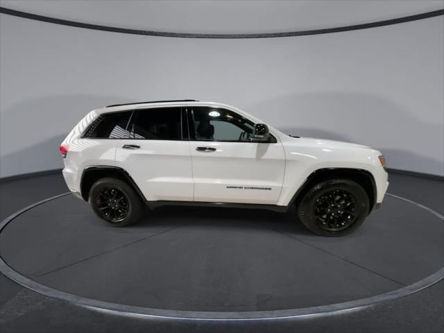 used 2014 Jeep Grand Cherokee car, priced at $14,337