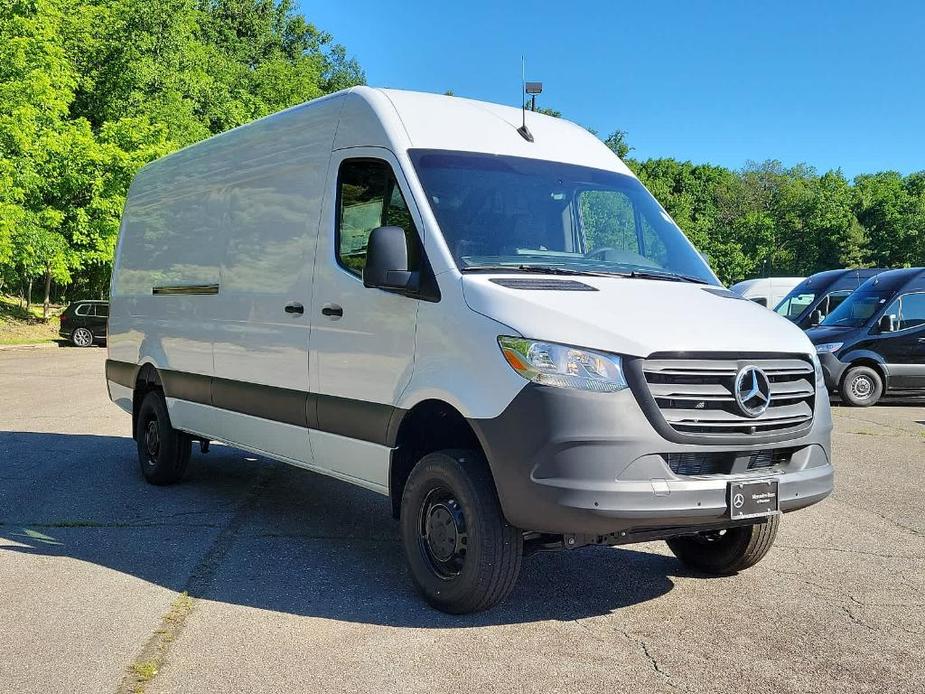 new 2024 Mercedes-Benz Sprinter 2500 car, priced at $74,977