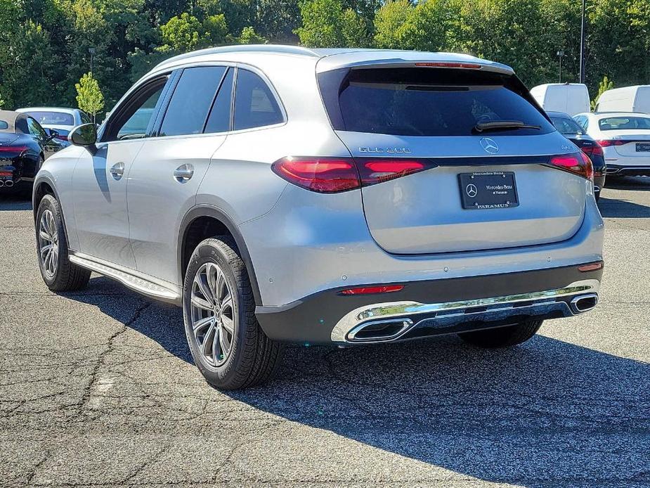 new 2025 Mercedes-Benz GLC 300 car, priced at $56,575