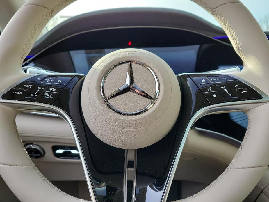 new 2024 Mercedes-Benz EQS 450 car, priced at $111,750