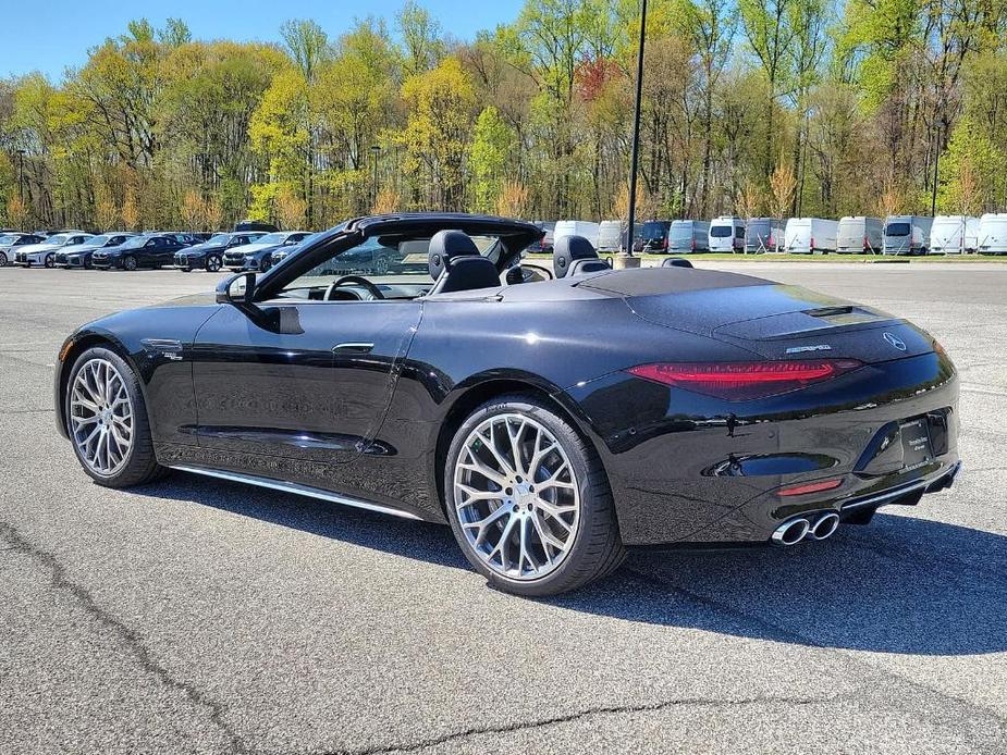 new 2024 Mercedes-Benz AMG SL 43 car, priced at $118,515